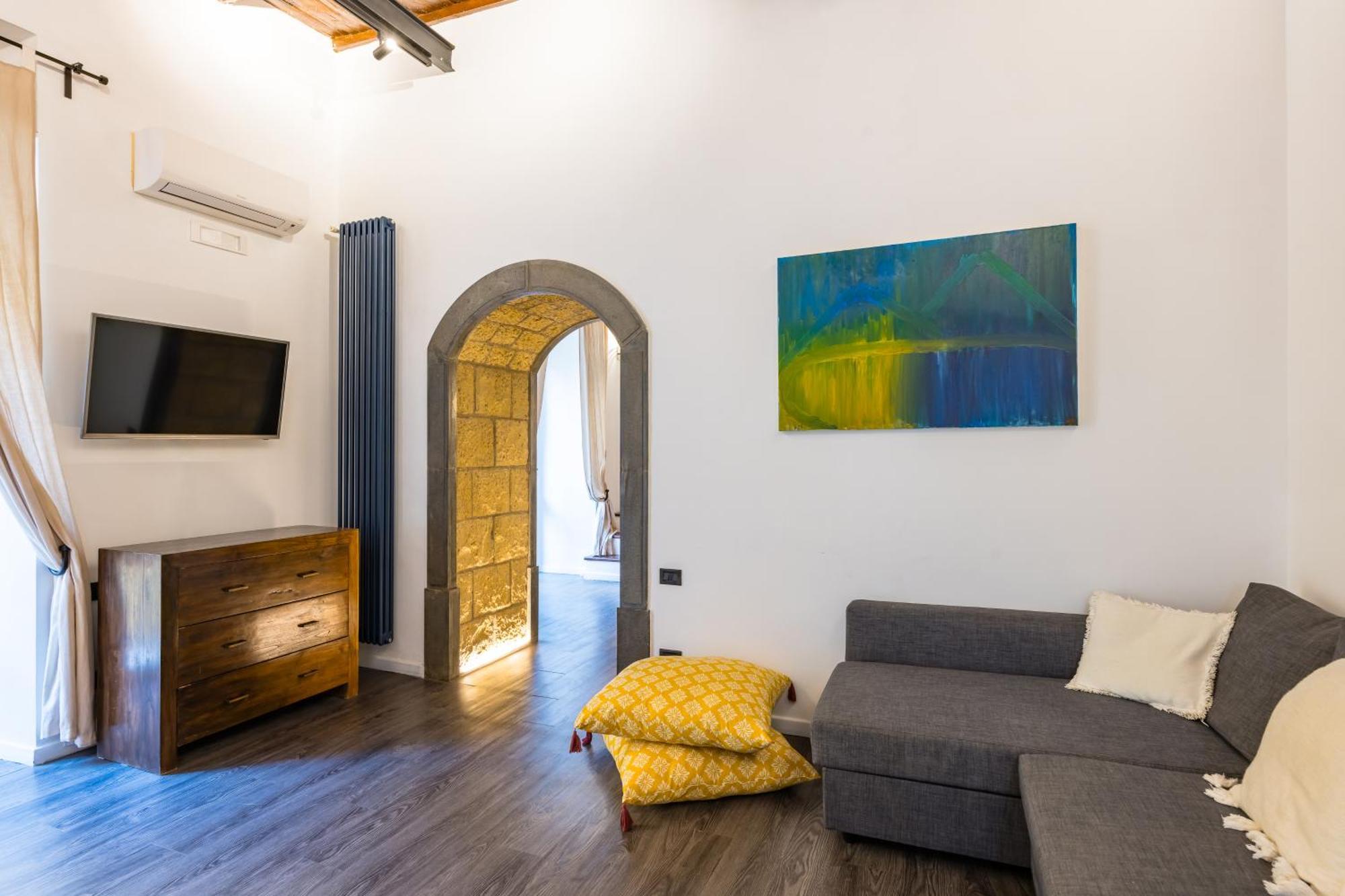 Hidden Gem On Chiaia Pedastrian Area By Napoliapartments Apartamento