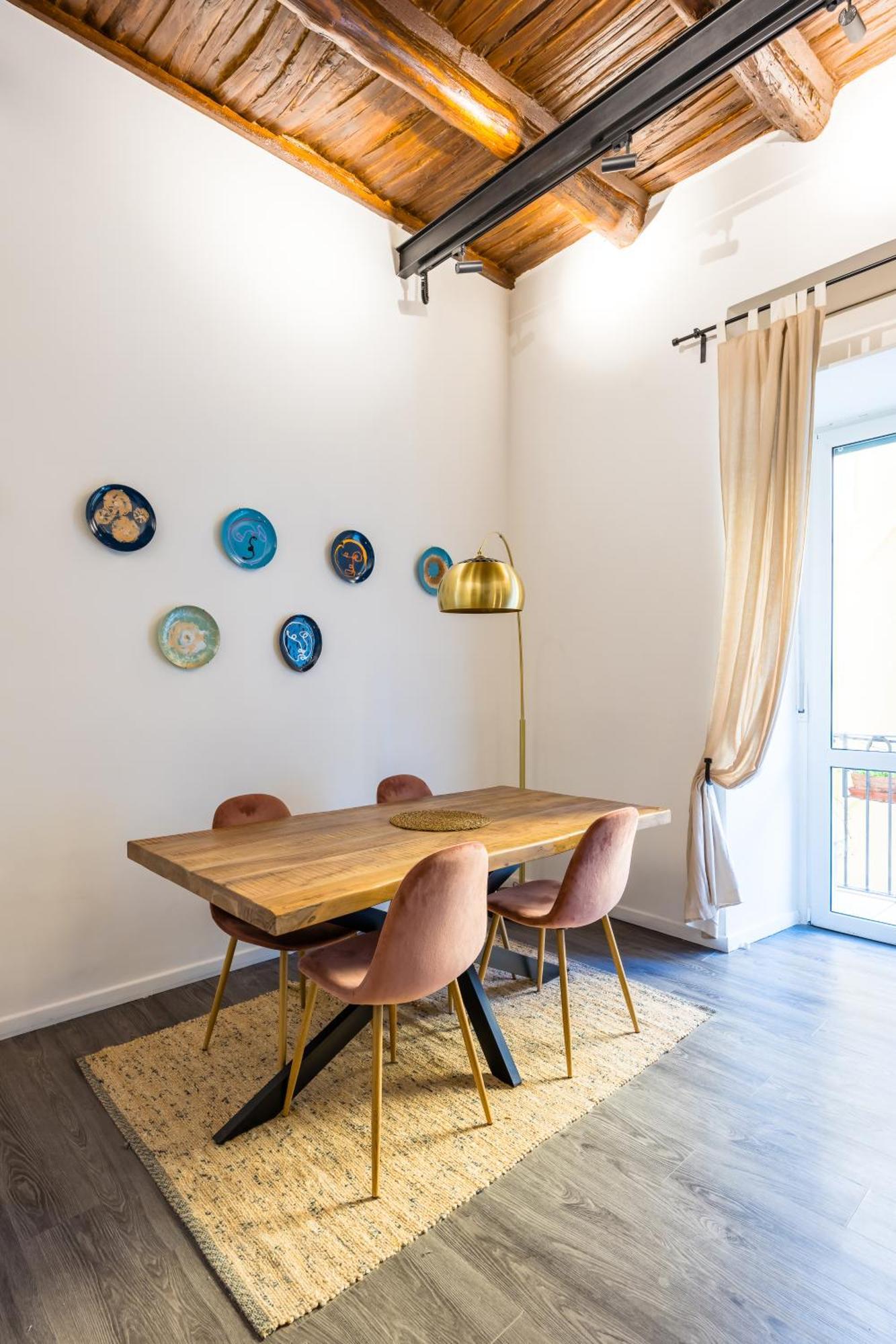 Apartamento Hidden Gem On Chiaia Pedastrian Area By Napoliapartments